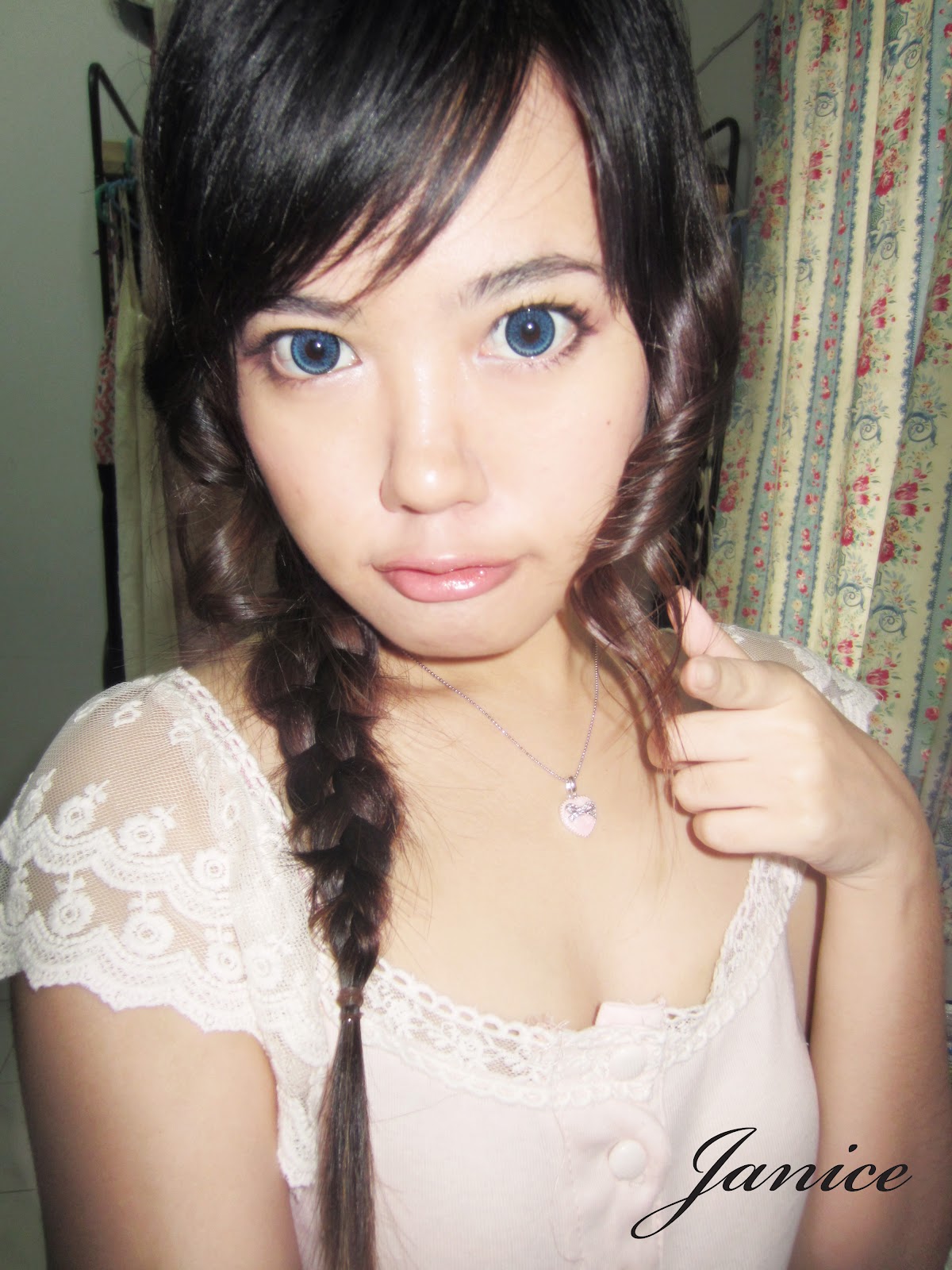 Amateur asian picture Boob break girl spring